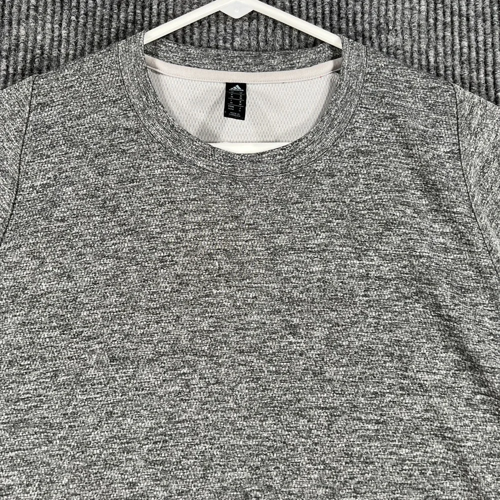 Adidas Shirt Mens Medium Gray Short Sleeve Active Workout Casual Performance
